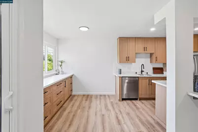 710 22nd #203, Oakland, CA 94606 - Photo 11