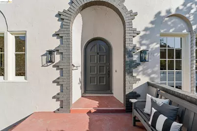 1021 Longridge Rd, Oakland, CA 94610 - Photo 5