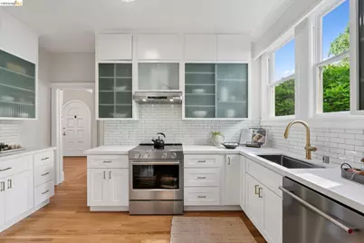 1021 Longridge Rd, Oakland, CA 94610 - Photo 25