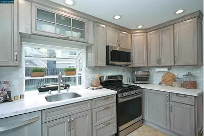 4284 Dubhe Ct, Concord, CA 94521 - Photo 17