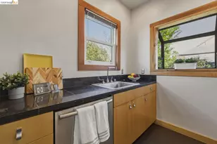962 55th St, Oakland, CA 94608 - Photo 23