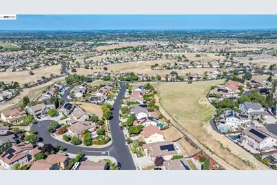 2760 St. Andrews Dr, Brentwood, CA 94513 - Photo 33