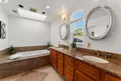 32317 Pegasus Court, Union City, CA 94587 - Photo 35