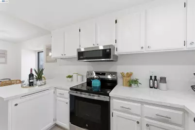 5311 San Simeon Pl, Castro Valley, CA 94552 - Photo 15