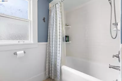 1610 Pacific Ave., Alameda, CA 94501 - Photo 25