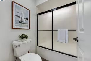 34233 Arizona St, Union City, CA 94587 - Photo 21