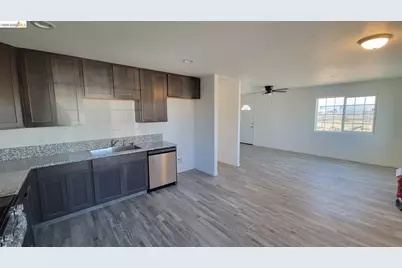 300 Soderquist Rd, Turlock, CA 95380 - Photo 5