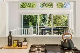 6680 Saroni Dr, Oakland, CA 94611 - Photo 25