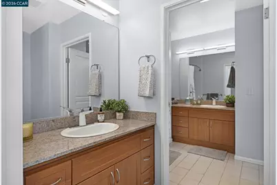 5855 Horton #710, Emeryville, CA 94608 - Photo 17
