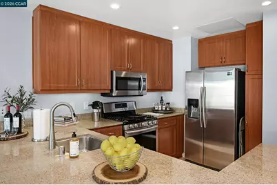 5855 Horton #710, Emeryville, CA 94608 - Photo 3