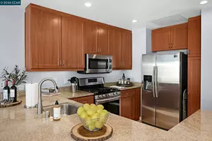 5855 Horton, Emeryville, CA 94608 - Photo 3