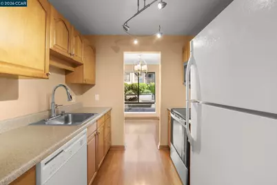 330 Civic Dr #203, Walnut Creek, CA 94596 - Photo 15
