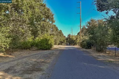 330 Civic Dr #203, Walnut Creek, CA 94596 - Photo 43