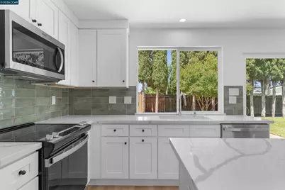 1229 Jensen Dr, Pittsburg, CA 94565 - Photo 9