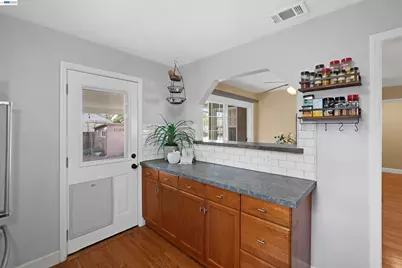 826 Hacienda Ave, San Lorenzo, CA 94580 - Photo 17