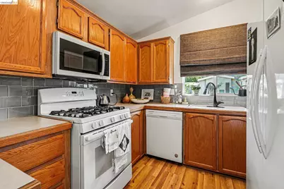 112 A St, Concord, CA 94520 - Photo 11