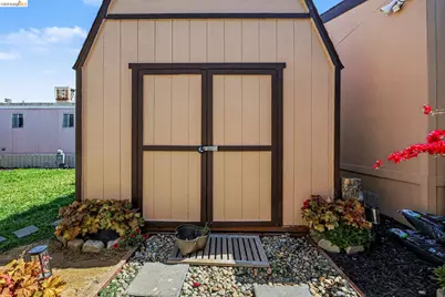 112 A St, Concord, CA 94520 - Photo 25