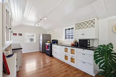 30 Niantic Ave, San Francisco, CA 94132 - Photo 5