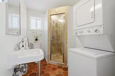 30 Niantic Ave, San Francisco, CA 94132 - Photo 23