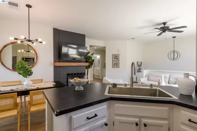 7633 Tuscany Dr, Dublin, CA 94568 - Photo 11