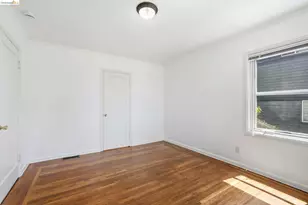 7843 Outlook Ave, Oakland, CA 94605 - Photo 17