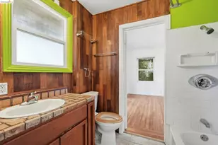 7843 Outlook Ave, Oakland, CA 94605 - Photo 19