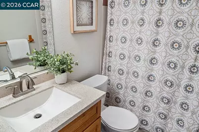 208 Commodore Dr, Richmond, CA 94804 - Photo 23