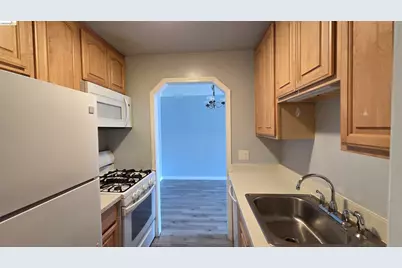 38228 Paseo Padre Pkwy #18, Fremont, CA 94536 - Photo 3