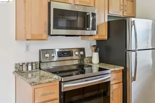 154 Marina Lakes Dr, Richmond, CA 94804 - Photo 11