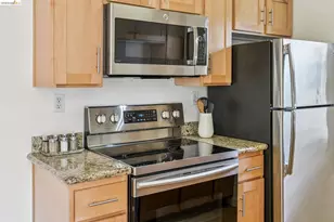 154 Marina Lakes Dr, Richmond, CA 94804 - Photo 13