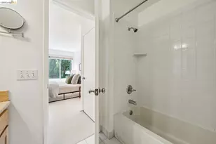 154 Marina Lakes Dr, Richmond, CA 94804 - Photo 23
