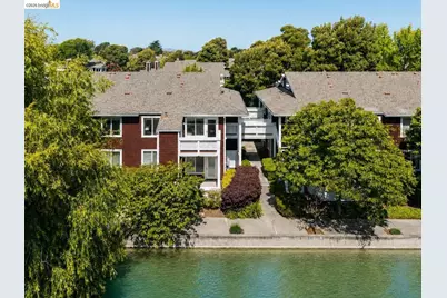 154 Marina Lakes Dr, Richmond, CA 94804 - Photo 25