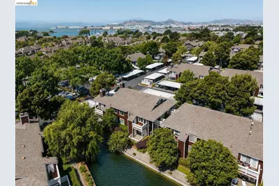 154 Marina Lakes Dr, Richmond, CA 94804 - Photo 29