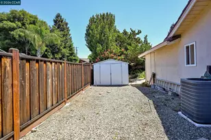 1162 Ridgewood Dr, Concord, CA 94518 - Photo 29