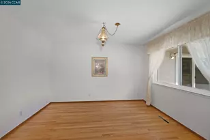 1162 Ridgewood Dr, Concord, CA 94518 - Photo 7