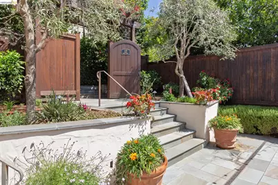 17 Roble Ct, Berkeley, CA 94705 - Photo 51