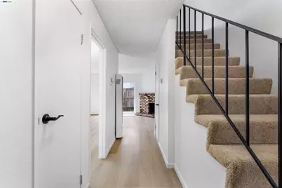 10401 Shaw St #401, Oakland, CA 94605 - Photo 7