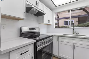10401 Shaw St, Oakland, CA 94605 - Photo 17