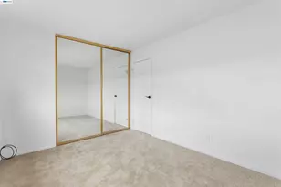 10401 Shaw St, Oakland, CA 94605 - Photo 21
