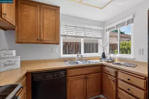 1040 Village Oaks, Martinez, CA 94553 - Photo 9