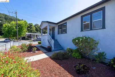 3986 Delmont Ave, Oakland, CA 94605 - Photo 3