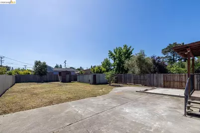 3986 Delmont Ave, Oakland, CA 94605 - Photo 29