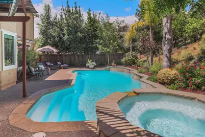 143 Mount Kennedy Dr, Martinez, CA 94553 - Photo 3