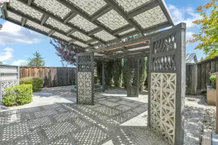 2411 Los Prados Way, Antioch, CA 94509 - Photo 27