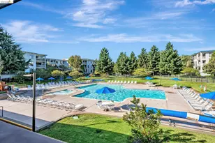 2 Admiral Dr, Emeryville, CA 94608 - Photo 45