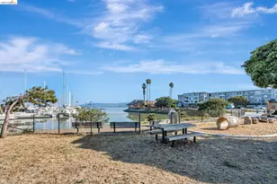 2 Admiral Dr, Emeryville, CA 94608 - Photo 7