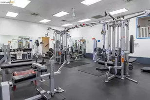 8 Admiral Dr, Emeryville, CA 94608 - Photo 25