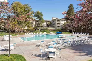 8 Admiral Dr, Emeryville, CA 94608 - Photo 21
