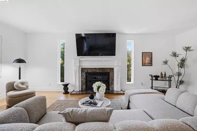 2237 Trafalgar Pl, Oakland, CA 94611 - Photo 5