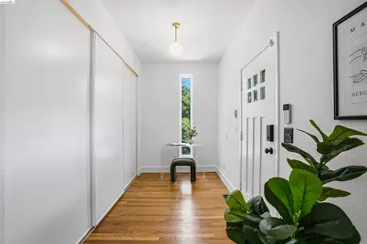 2237 Trafalgar Pl, Oakland, CA 94611 - Photo 3